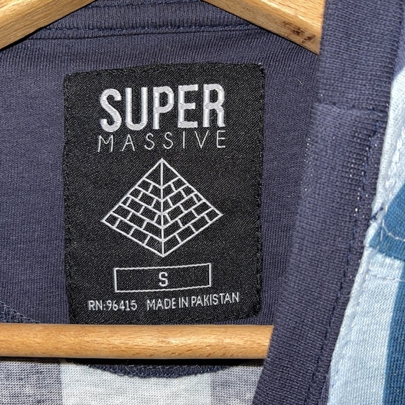 Striped tee - Picture 2 of 3